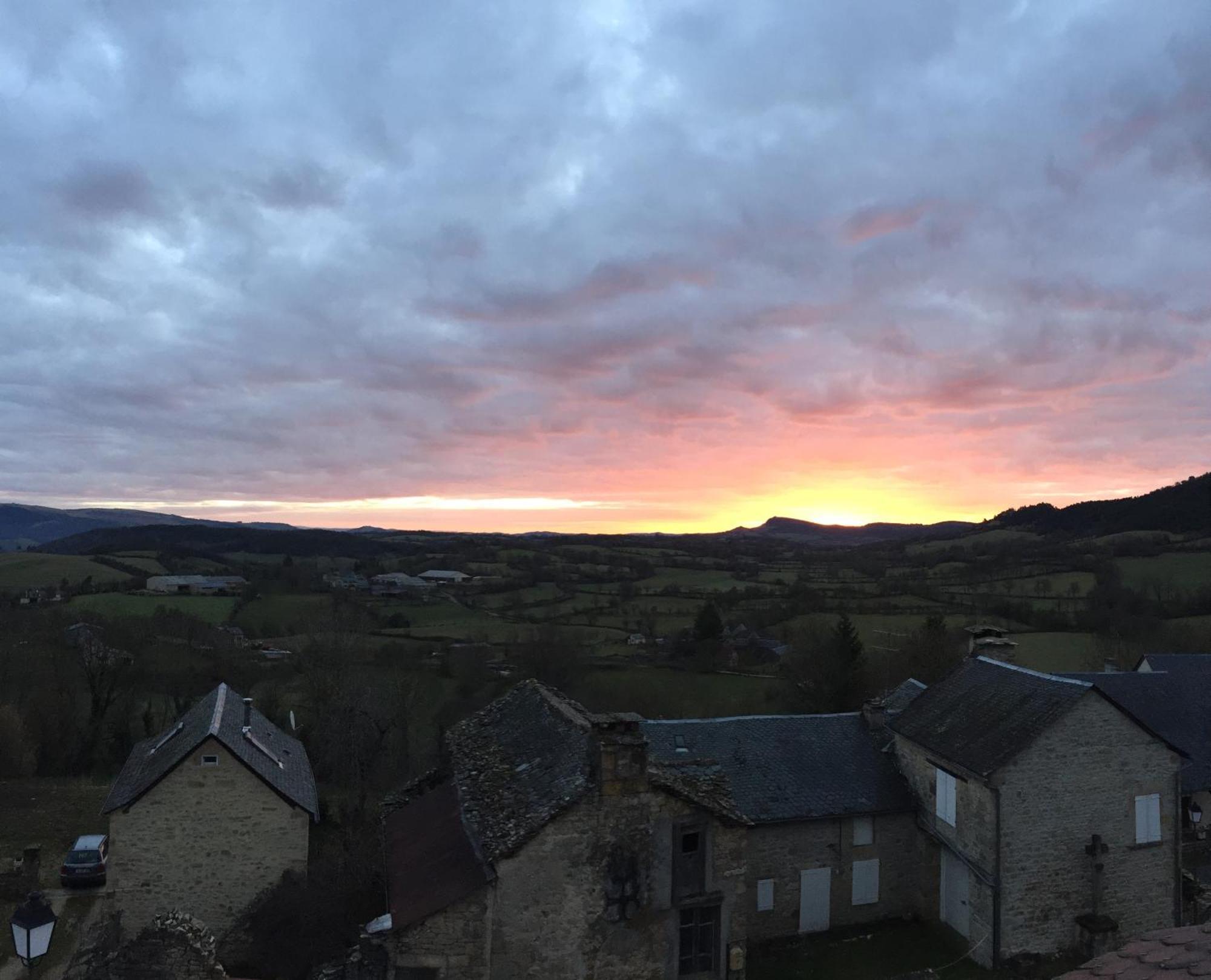 Villa L'Echappee Belle, Vue Panoramique Sur La Campagne à Saint-Saturnin-de-Lenne Extérieur photo